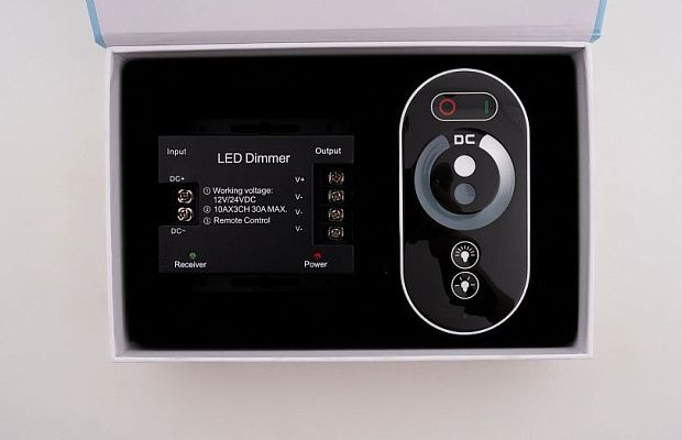 Контроллер одноцветный с пультом Т3 RF 30A (3*10А)  сенсорный ПДУ,  LEDS POWER